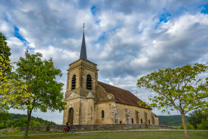 Eglise Asquins ©AFCC JJGelbart