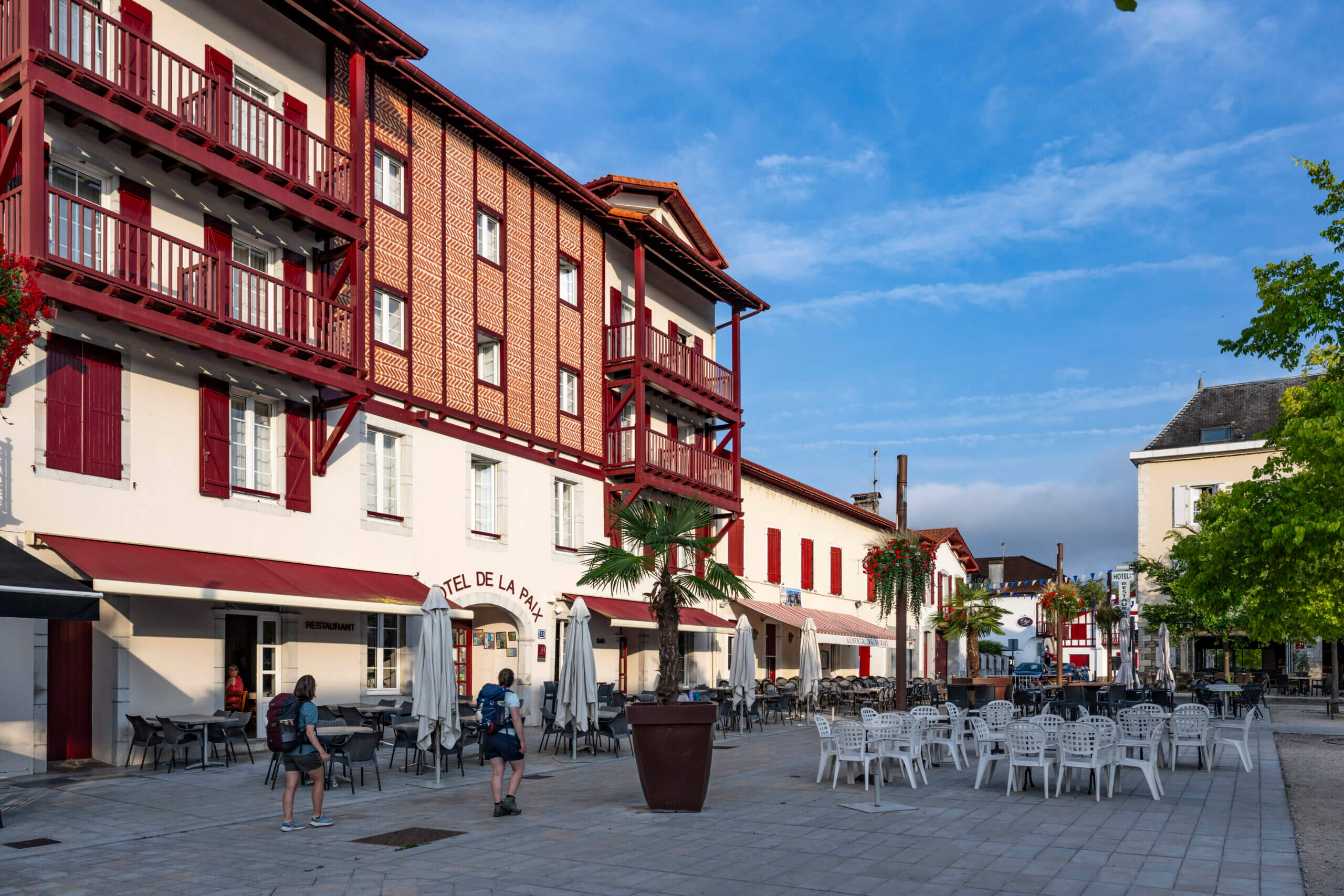 Place à Saint-Palais ©AFCC JJGelbart