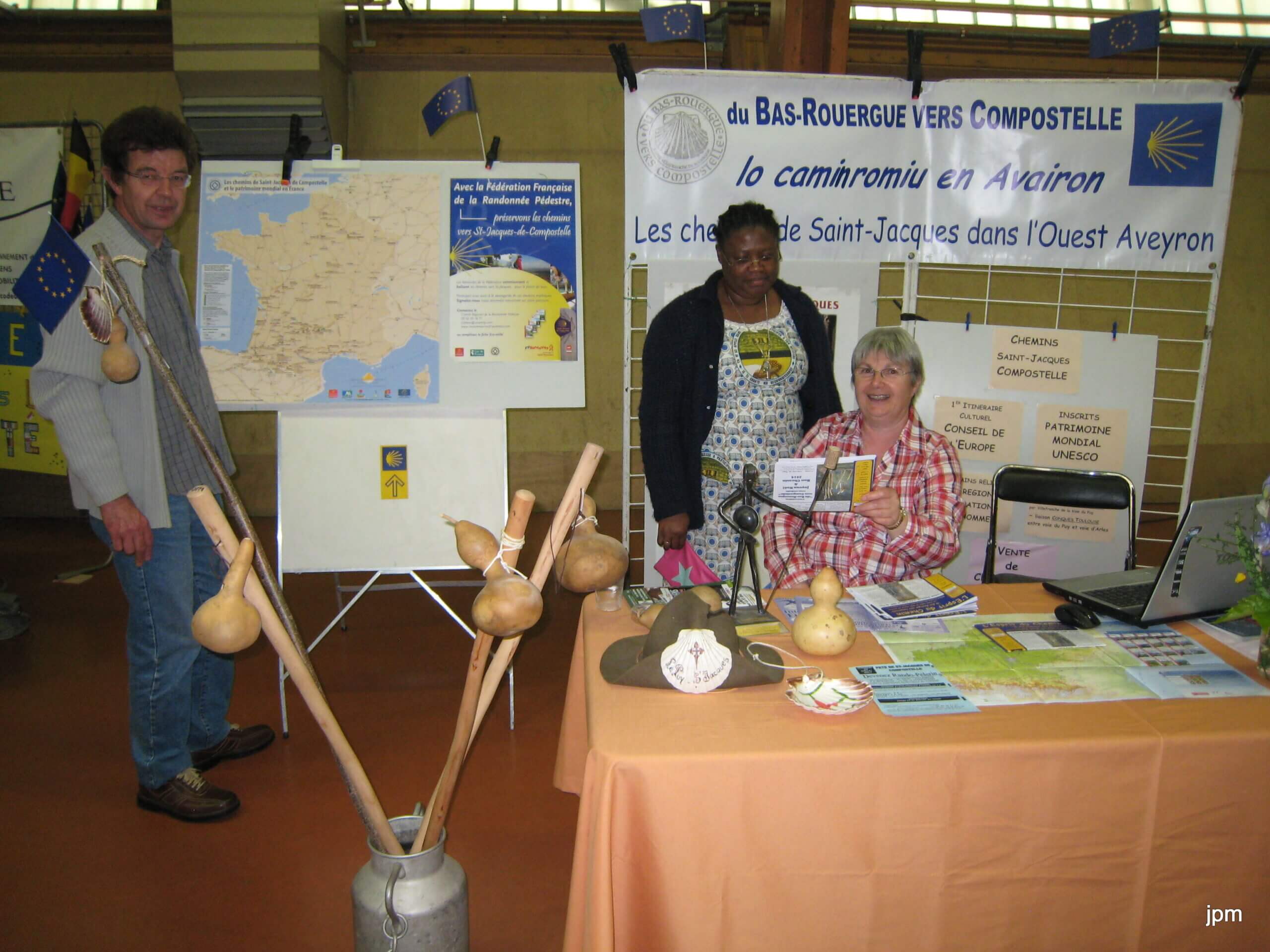 Stand salon associations ©Du Bas Rouergue vers Compostelle