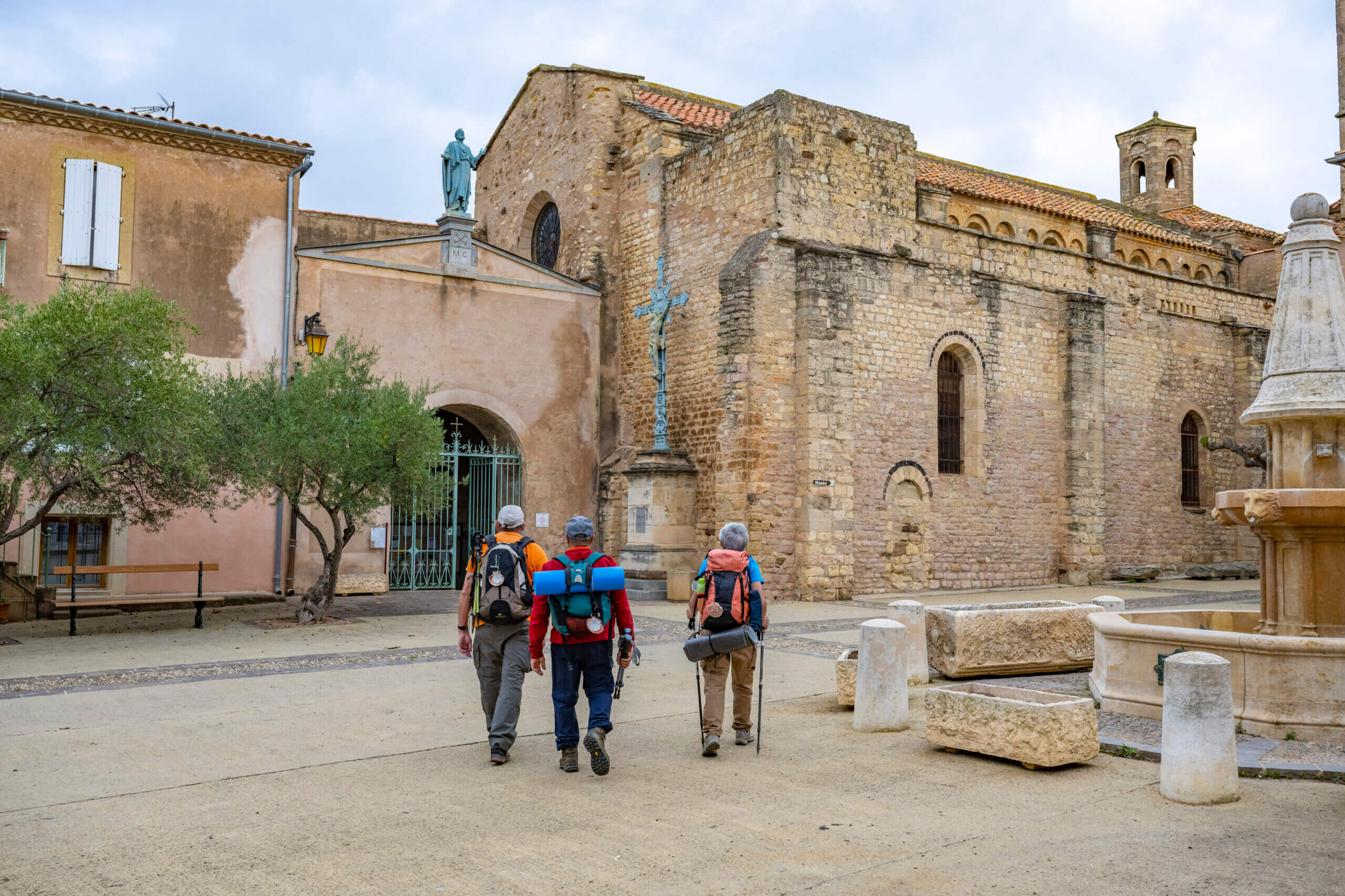 Parvis - Eglise Quarante - Entre Capestang et Carcassonne ©JJGelbart