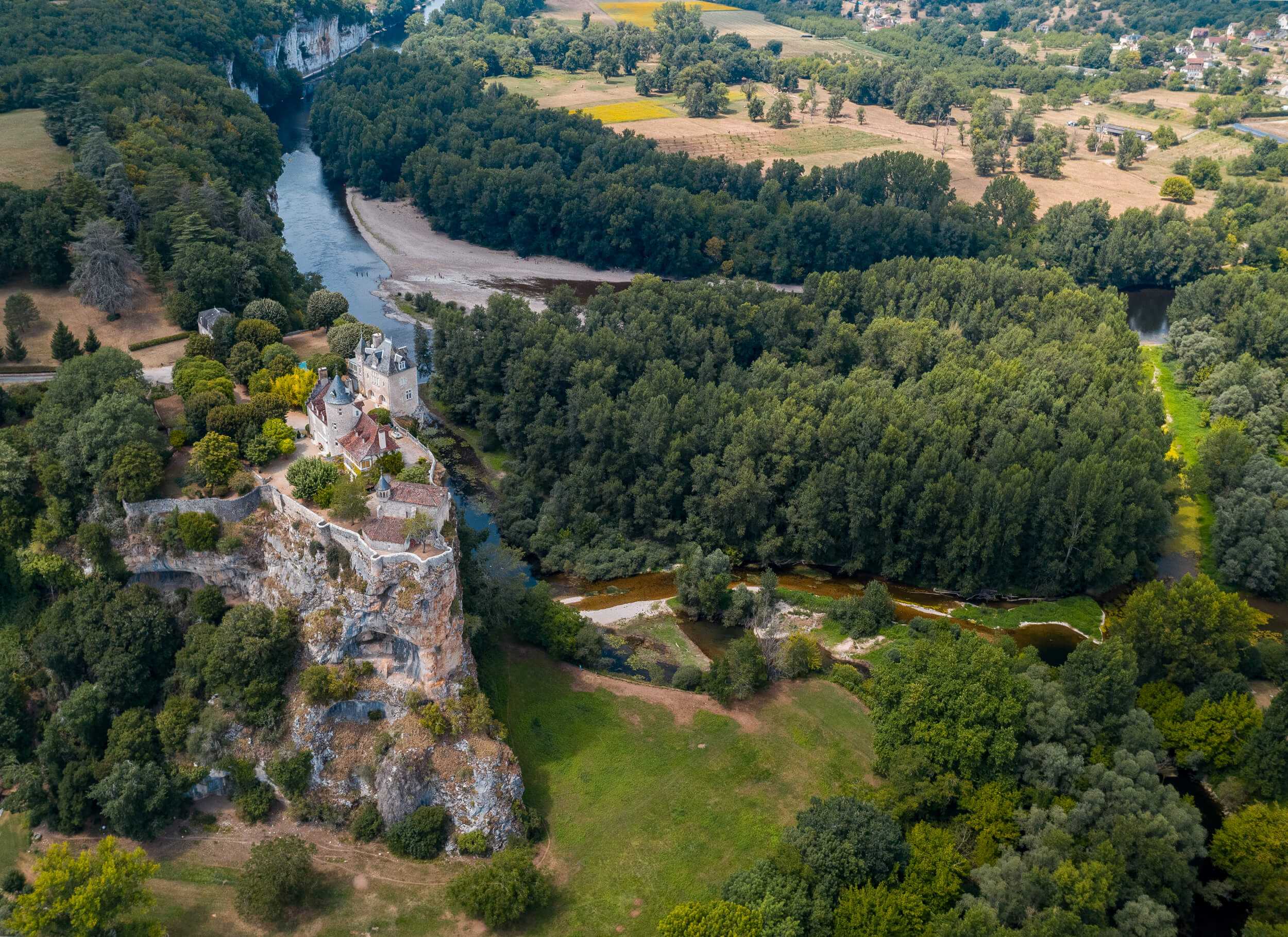 Confluence entre l'Ouysse et la Dordogne © C. Novello