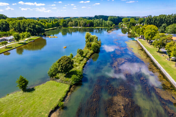 Vue sur plan d'eau - Saint-Jean-d'Angély ©AFCC JJGelbart