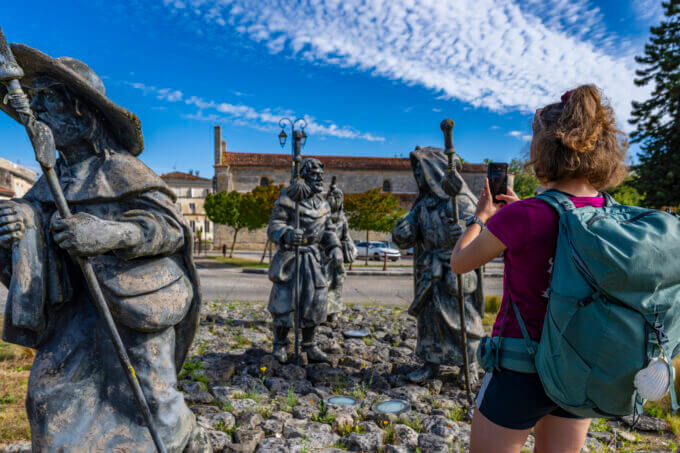 Statues de pèlerins - Pons ©AFCC JJGelbart