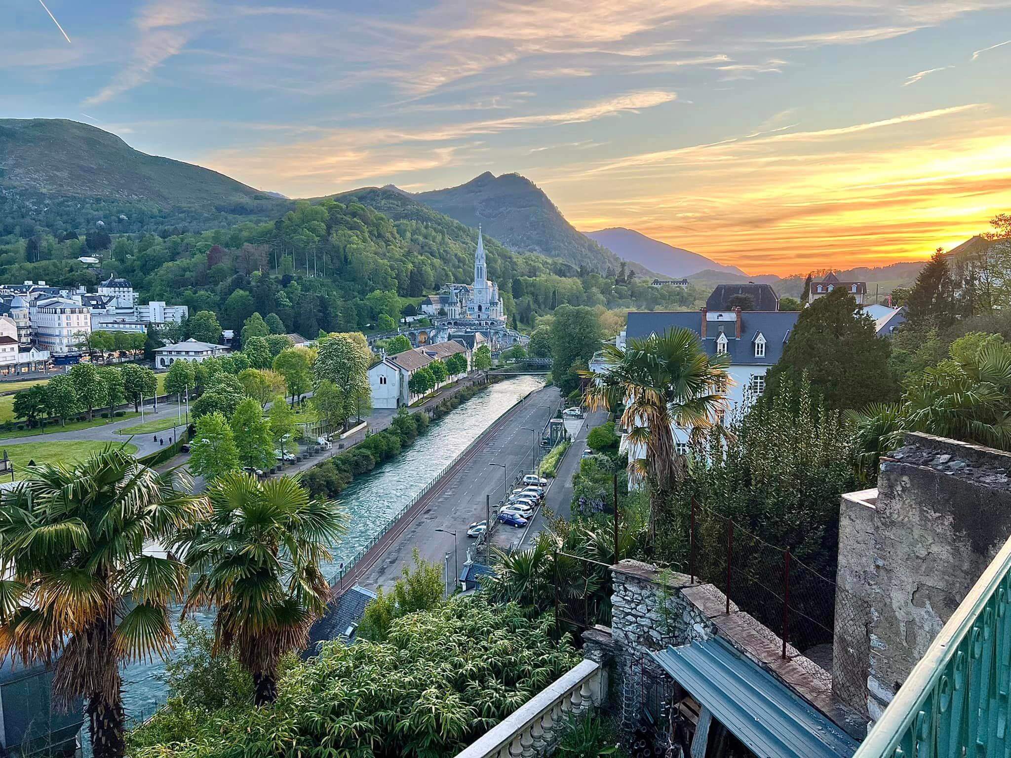 Arrivée à Lourdes © N.Brugnon